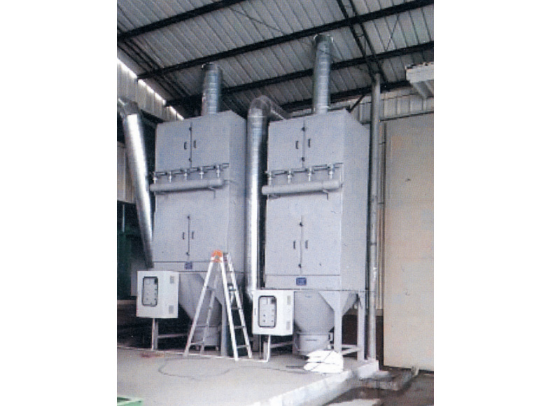 脈沖袋式除塵器一體機(配涂料廠反應釜投料工序)